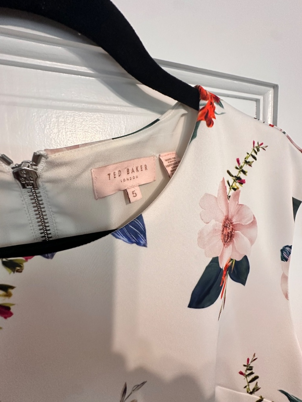 Ted Baker - Picture 3 of 3
